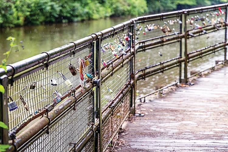 Leave a lock on this bridge for&nbsp;remembrance